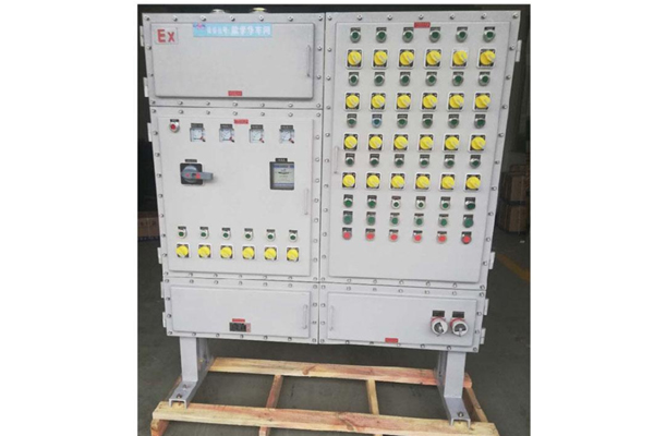 雙層門防爆配電柜，雙層門防爆正壓柜，防爆配電柜，化工環(huán)境防爆配電柜，油庫房內(nèi)防爆配電柜，防爆控制配電柜