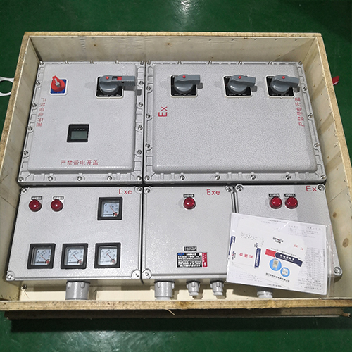 防爆動力配電箱，化工點伴熱帶溫控箱，防爆溫控配電箱，恒溫防爆溫度控制箱