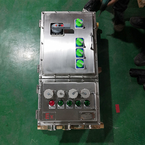 防爆防腐配電檢修插座箱不銹鋼材質